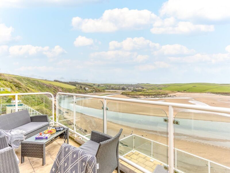 Avon Quillet Balcony