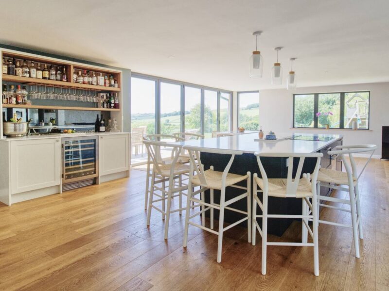 Ridgeway holiday home kitchen Modbury