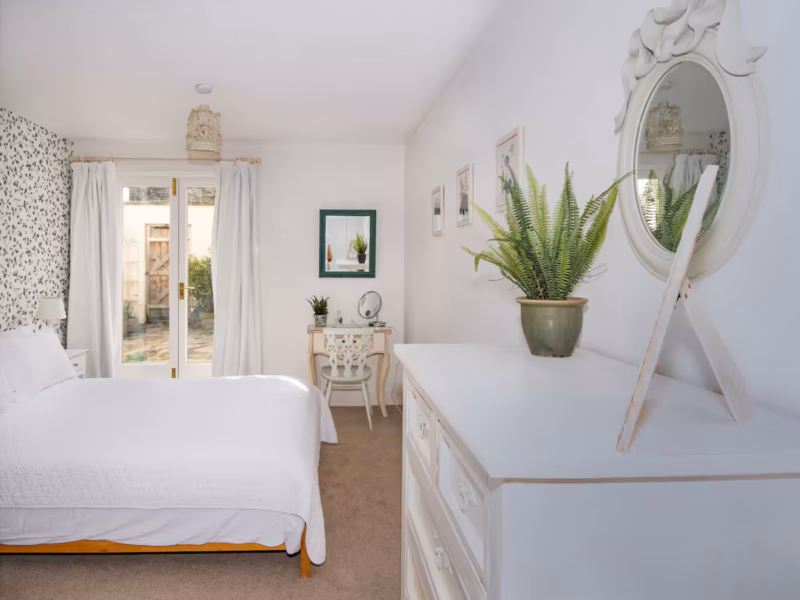 Vine Terrace holiday home bedroom Kingsbridge