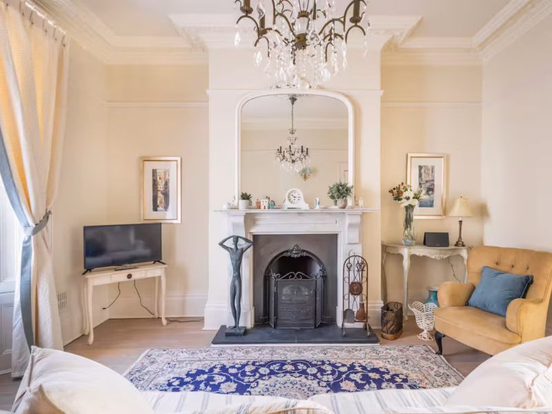 Vine Terrace holiday home living room Kingsbridge