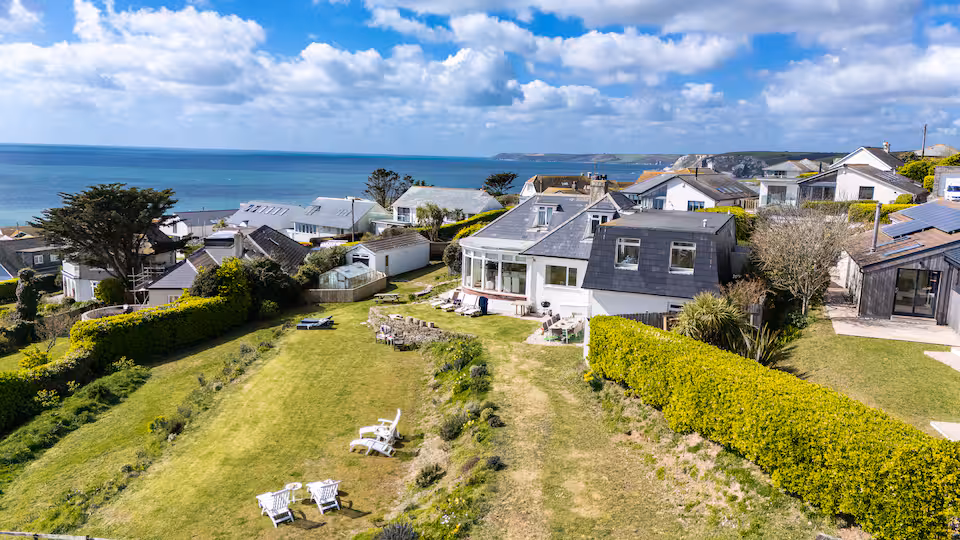Seaview Exterior
